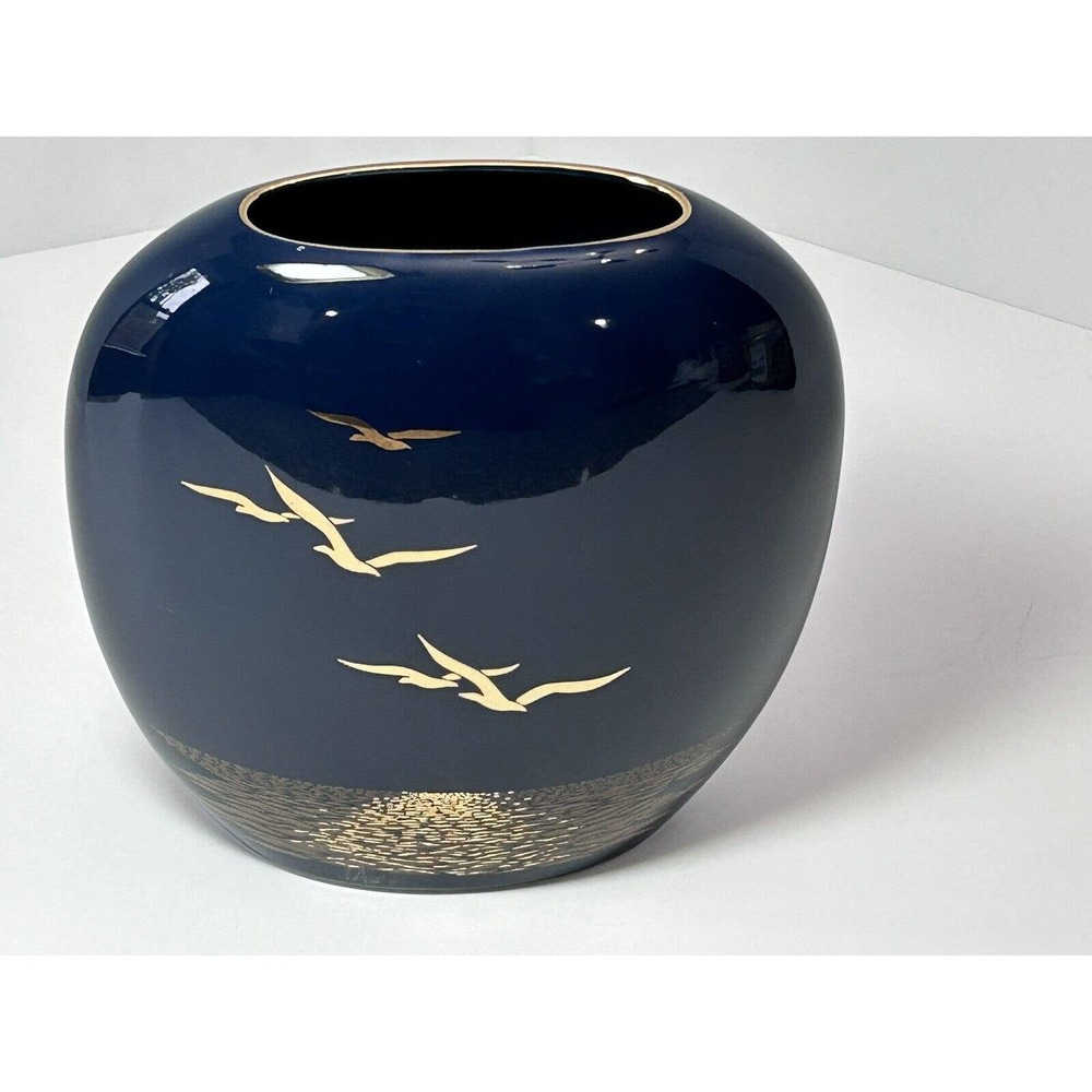 Vase Otagiri Seagulls Japan Blue Gold in Flight Waves‎ Water Sea 7 1/4" Tall